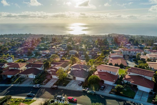 28409 Seamount Drive, Rancho Palos Verdes, California 90275, 4 Bedrooms Bedrooms, ,2 BathroomsBathrooms,Residential,Sold,Seamount,PV18047041