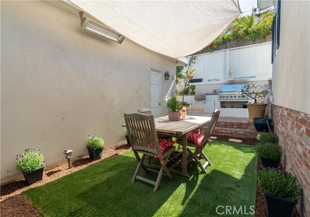 528 24th Street, Manhattan Beach, California 90266, 2 Bedrooms Bedrooms, ,1 BathroomBathrooms,Residential,Sold,24th,SB21090047