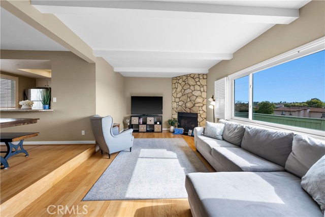 2510 Voorhees Avenue, Redondo Beach, California 90278, 2 Bedrooms Bedrooms, ,1 BathroomBathrooms,Residential,Sold,Voorhees,SB21140312