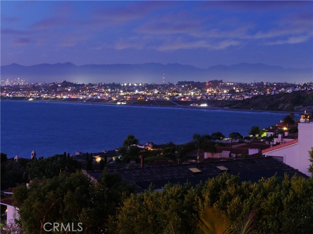592 Via Almar, Palos Verdes Estates, California 90274, 4 Bedrooms Bedrooms, ,4 BathroomsBathrooms,Residential,Sold,Via Almar,SB21138248