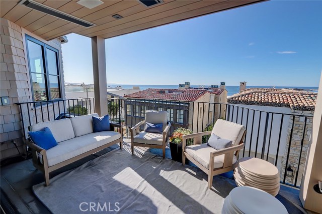 202 Ocean Drive, Manhattan Beach, California 90266, 5 Bedrooms Bedrooms, ,5 BathroomsBathrooms,Residential,Sold,Ocean,SB20025552