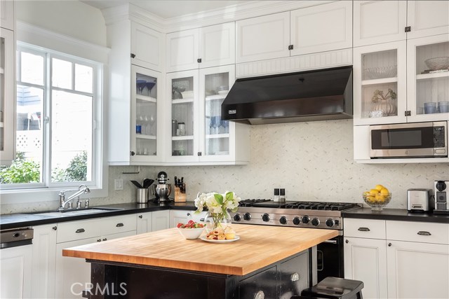 515 21st Street, Manhattan Beach, California 90266, 5 Bedrooms Bedrooms, ,4 BathroomsBathrooms,Residential,Sold,21st,SB20102063