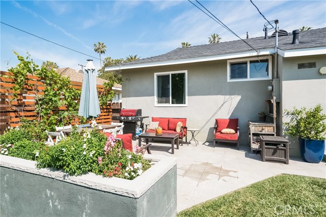 2716 182nd Street, Redondo Beach, California 90278, 3 Bedrooms Bedrooms, ,1 BathroomBathrooms,Residential,Sold,182nd,SB17089362