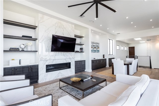 465 36th Place, Manhattan Beach, California 90266, 5 Bedrooms Bedrooms, ,6 BathroomsBathrooms,Residential,Sold,36th Place,SB19099340