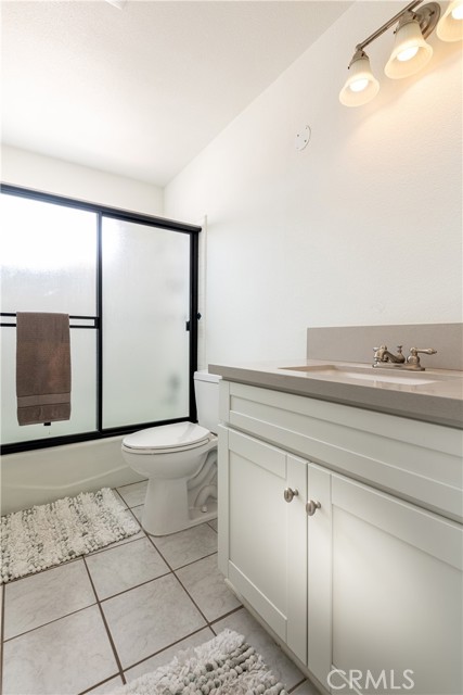 305 Broadway, Redondo Beach, California 90277, 3 Bedrooms Bedrooms, ,2 BathroomsBathrooms,Residential,Sold,Broadway,OC21094038