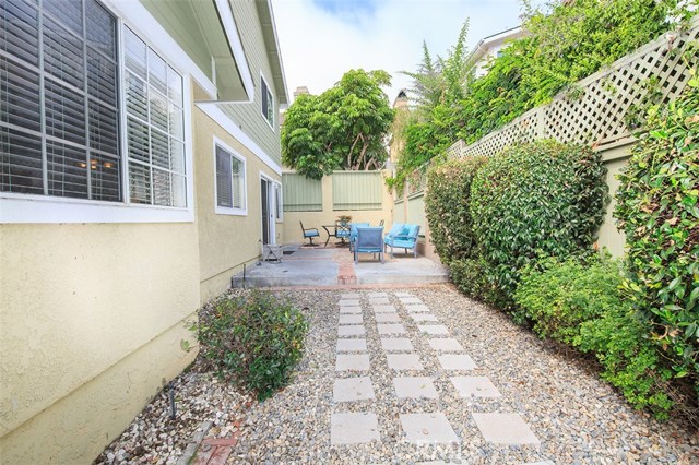 1815 Speyer Lane, Redondo Beach, California 90278, 4 Bedrooms Bedrooms, ,2 BathroomsBathrooms,Residential,Sold,Speyer,SB17204944