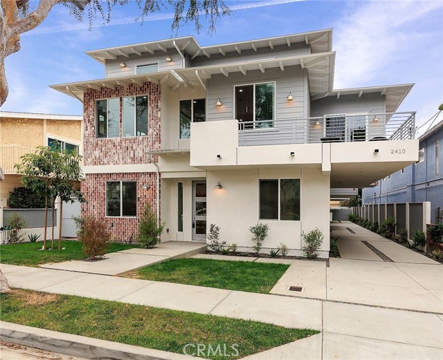 2410 Grant Avenue, Redondo Beach, California 90278, 4 Bedrooms Bedrooms, ,3 BathroomsBathrooms,Residential,Sold,Grant,SB18208181