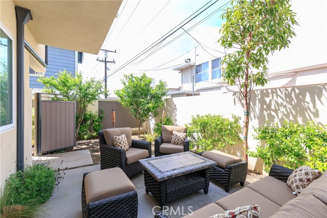 A back yard, perfect for quiet morning coffee, evening wine or entertaining