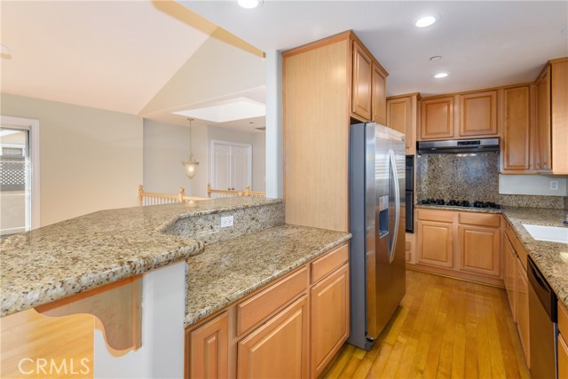 Granite Counters and Breakfast Bar!