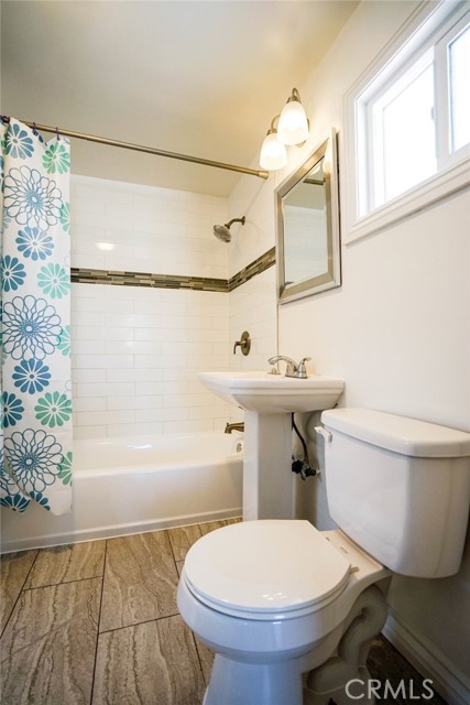 2 Bed Home for Sale in County - Los Angeles, California