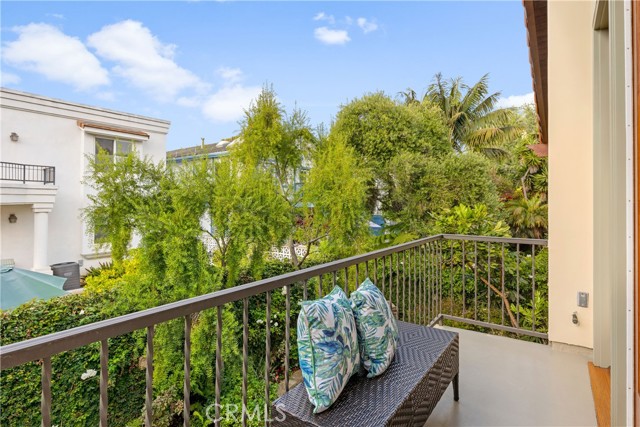 717 29th Street, Manhattan Beach, California 90266, 5 Bedrooms Bedrooms, ,4 BathroomsBathrooms,Residential,Sold,29th,SB21147466