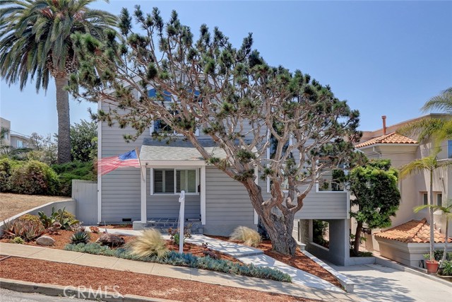 900 15TH STREET, Hermosa Beach, California 90254, 3 Bedrooms Bedrooms, ,3 BathroomsBathrooms,Residential,Sold,15TH STREET,SB21123315