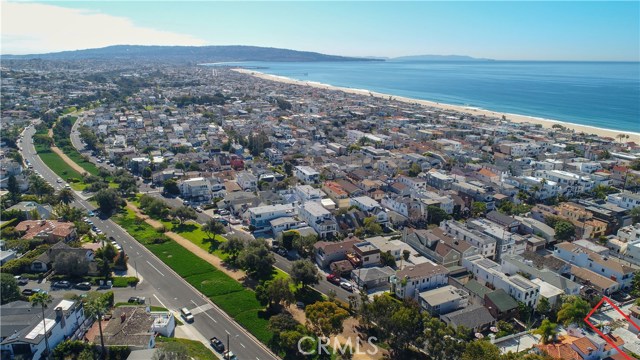 501 8th Street, Manhattan Beach, California 90266, 3 Bedrooms Bedrooms, ,2 BathroomsBathrooms,Residential,Sold,8th,SB18037612