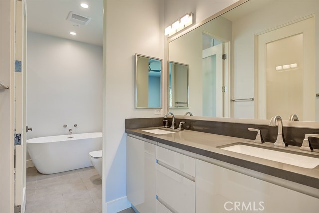 1809 Green Lane, Redondo Beach, California 90278, 5 Bedrooms Bedrooms, ,5 BathroomsBathrooms,Residential,Sold,Green,PV19214321