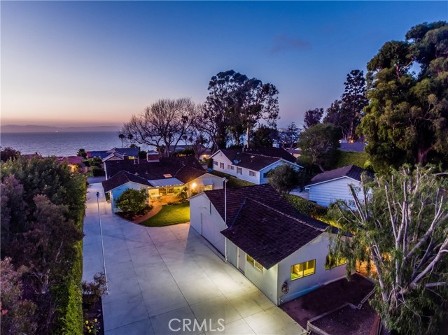 1516 Chelsea Road, Palos Verdes Estates, California 90274, 3 Bedrooms Bedrooms, ,2 BathroomsBathrooms,Residential,Sold,Chelsea,PV18124949