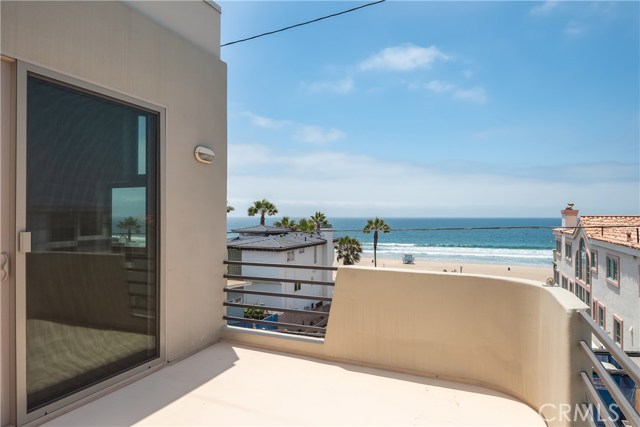 4010 Ocean Drive, Manhattan Beach, California 90266-4309, 2 Bedrooms Bedrooms, ,1 BathroomBathrooms,Residential,Sold,Ocean,SB20109555