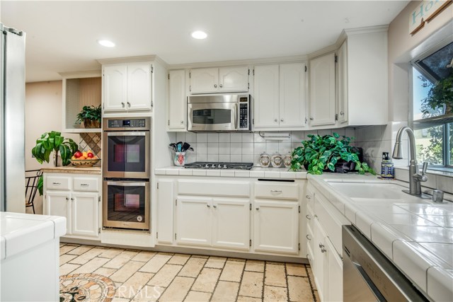 2231 Mathews Avenue, Redondo Beach, California 90278, 3 Bedrooms Bedrooms, ,2 BathroomsBathrooms,Residential,Sold,Mathews,PV21018337