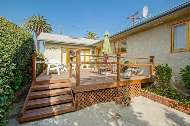 544 1st Street, Manhattan Beach, California 90266, 3 Bedrooms Bedrooms, ,1 BathroomBathrooms,Residential,Sold,1st,SB18272923