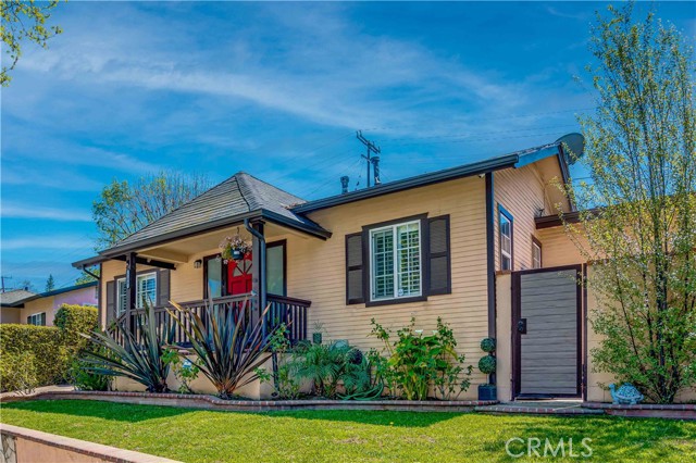 Detail Gallery Image 1 of 1 For 208 E Ellis Ave, Inglewood,  CA 90302 - 3 Beds | 2 Baths