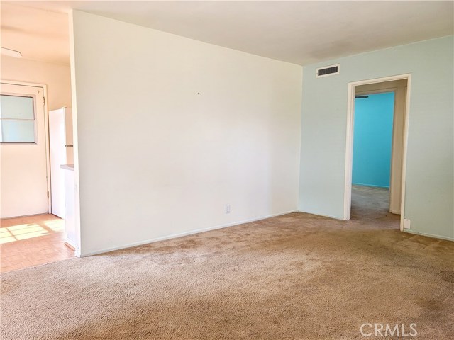 Livingroom Backs to Kitchen Livingroom Backs to Kitchen