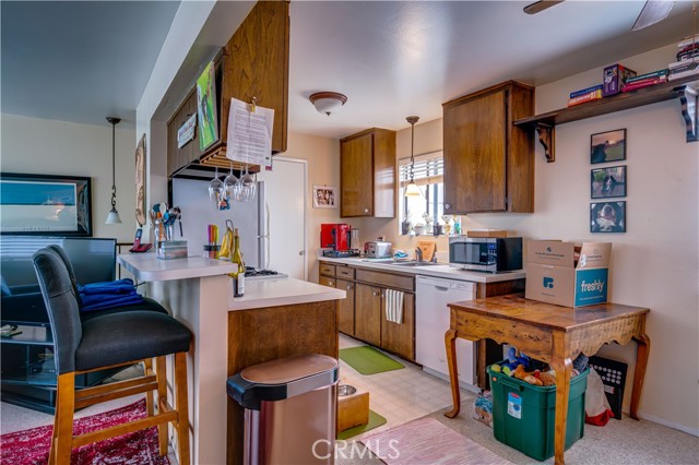 219 27th Street, Manhattan Beach, California 90266, 5 Bedrooms Bedrooms, ,3 BathroomsBathrooms,Residential,Sold,27th,SB21135185