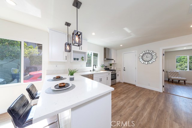 5 Bed Home for Sale in Los Angeles, California
