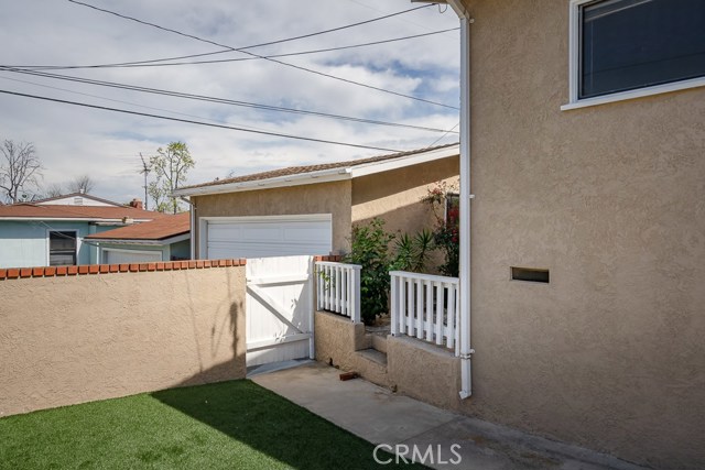 Artificial lawn