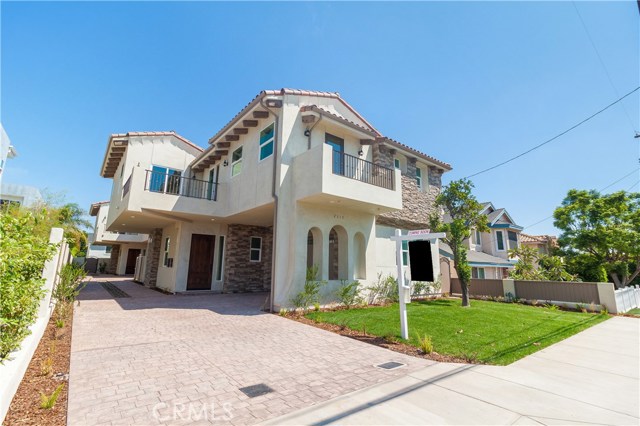 2315 Clark Lane, Redondo Beach, California 90278, 4 Bedrooms Bedrooms, ,3 BathroomsBathrooms,Residential,Sold,Clark,SB17195499