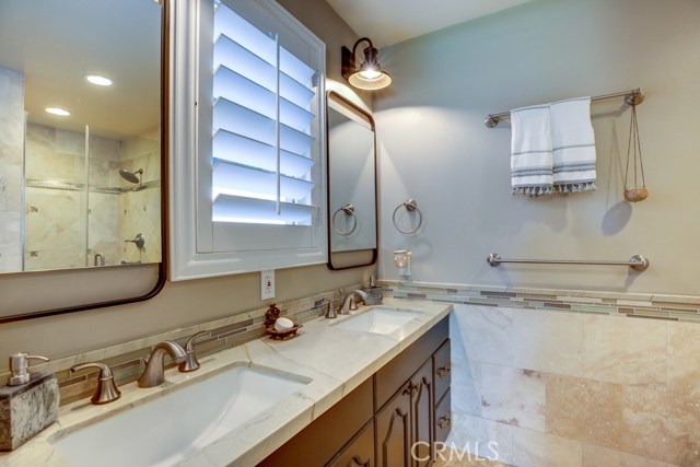 904 Knob Hill Avenue, Redondo Beach, California 90277, 4 Bedrooms Bedrooms, ,2 BathroomsBathrooms,Residential,Sold,Knob Hill,SB20157214