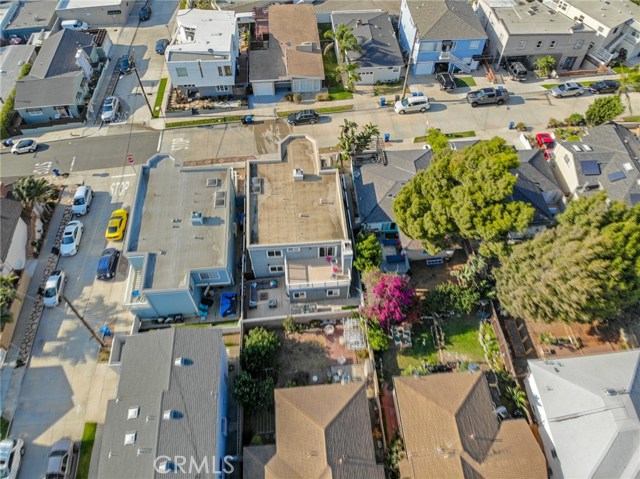 1054 10th Street, Hermosa Beach, California 90254, 3 Bedrooms Bedrooms, ,3 BathroomsBathrooms,Residential,Sold,10th,SB20177379