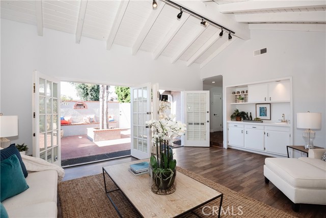 3412 Maple Avenue, Manhattan Beach, California 90266, 4 Bedrooms Bedrooms, ,3 BathroomsBathrooms,Residential,Sold,Maple,SB20142400