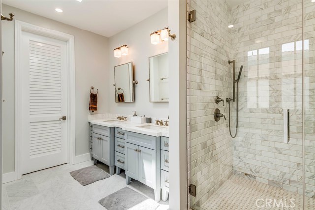 Photo from prior listing, used with permission. Home is substantially similar now. Updated photos coming.