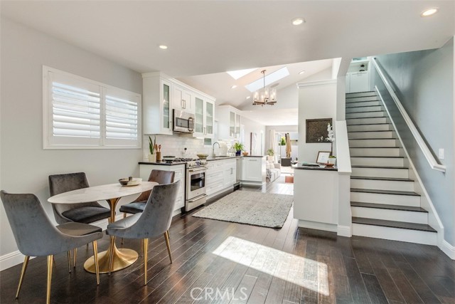 2305 Oak Avenue, Manhattan Beach, California 90266, 3 Bedrooms Bedrooms, ,2 BathroomsBathrooms,Residential,Sold,Oak,PW21077837