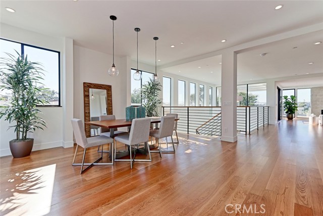 1154 6th Street, Hermosa Beach, California 90254, 4 Bedrooms Bedrooms, ,5 BathroomsBathrooms,Residential,Sold,6th,SB19225837