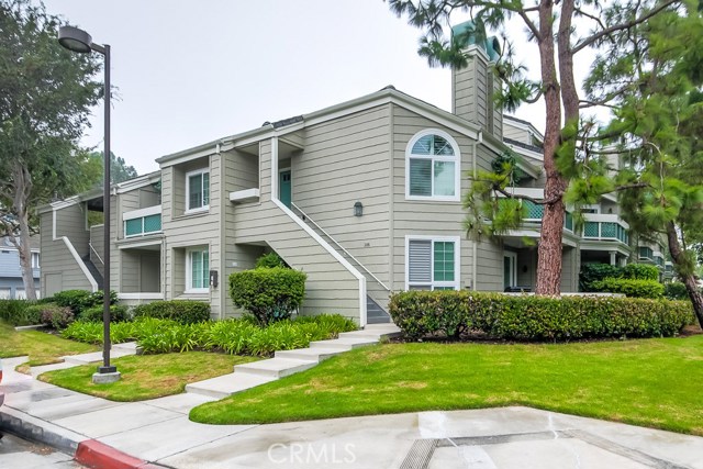 Photo of 19352 Bluefish Lane #208, Huntington Beach, CA 92648