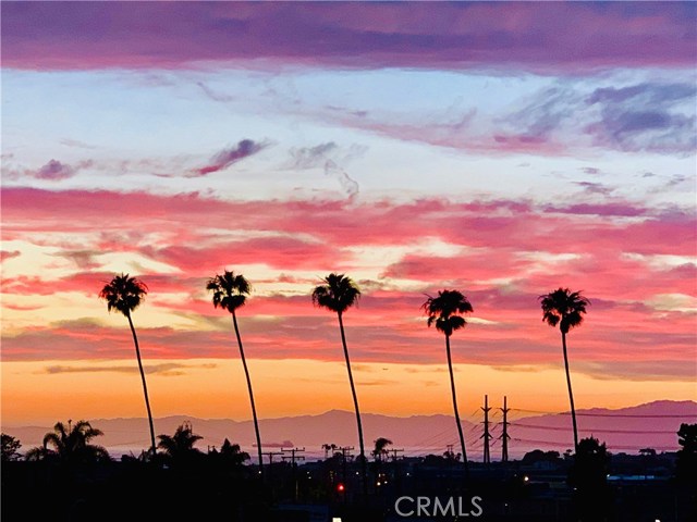 607 Guadalupe Avenue, Redondo Beach, California 90277, 4 Bedrooms Bedrooms, ,4 BathroomsBathrooms,Residential,Sold,Guadalupe,SB19155656