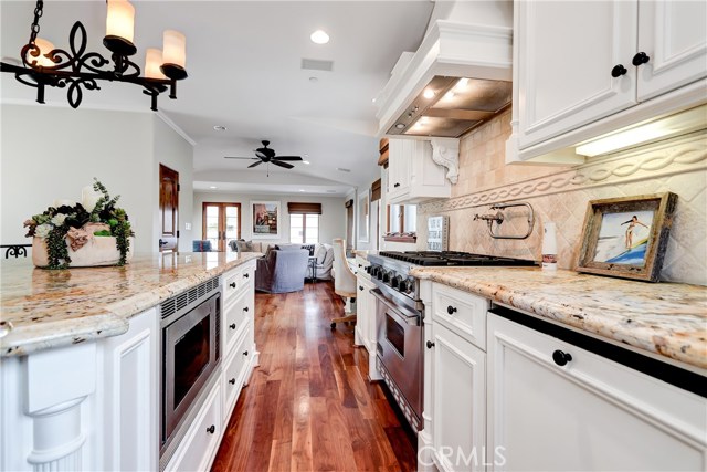 3105 Alma Avenue, Manhattan Beach, California 90266, 3 Bedrooms Bedrooms, ,3 BathroomsBathrooms,Residential,Sold,Alma,SB20213387