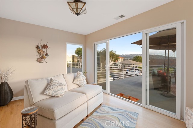 323 Avenue G, Redondo Beach, California 90277, 4 Bedrooms Bedrooms, ,1 BathroomBathrooms,Residential,Sold,Avenue G,PV21158630