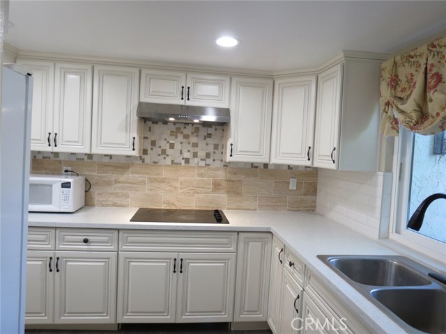 28 Sycamore Lane, Rolling Hills Estates, California 90274, 2 Bedrooms Bedrooms, ,2 BathroomsBathrooms,Residential,Sold,Sycamore,PV18251162
