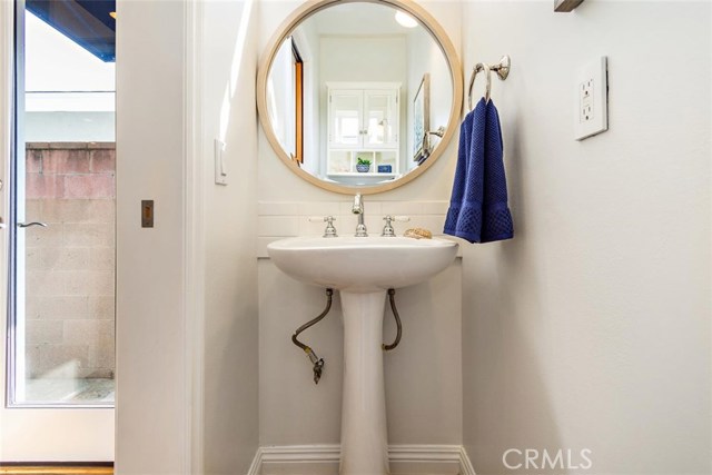 1632 Armour Lane, Redondo Beach, California 90278, 3 Bedrooms Bedrooms, ,1 BathroomBathrooms,Residential,Sold,Armour,SB20186353