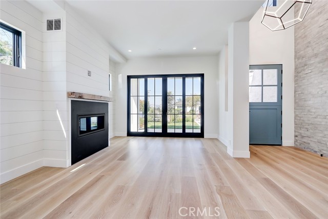 1400 17th Street, Manhattan Beach, California 90266, 5 Bedrooms Bedrooms, ,3 BathroomsBathrooms,Residential,Sold,17th,SB21193120