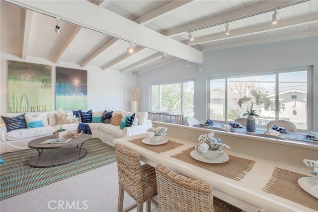 736 13th, Manhattan Beach, California 90266, 4 Bedrooms Bedrooms, ,3 BathroomsBathrooms,Residential,Sold,13th,SB19074833