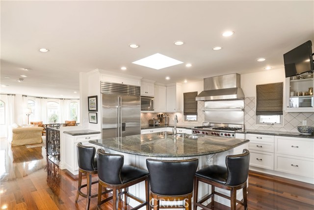 922 2nd, Hermosa Beach, California 90254, 4 Bedrooms Bedrooms, ,5 BathroomsBathrooms,Residential,Sold,2nd,SB19107146