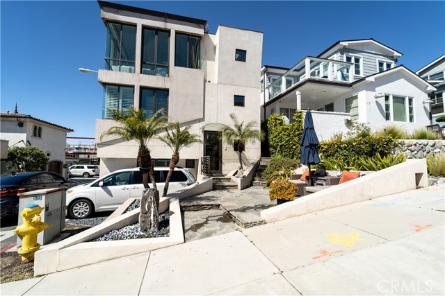 113 19th Street, Manhattan Beach, California 90266, 3 Bedrooms Bedrooms, ,2 BathroomsBathrooms,Residential,Sold,19th,SB20062018