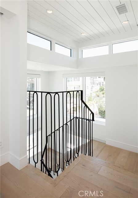 232 17th Street, Manhattan Beach, California 90266, 4 Bedrooms Bedrooms, ,1 BathroomBathrooms,Residential,Sold,17th,SB20151551