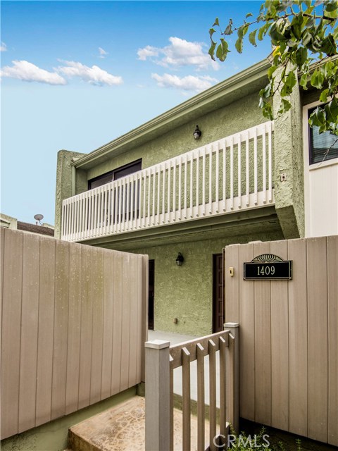 1409 Goodman Avenue, Redondo Beach, California 90278, 3 Bedrooms Bedrooms, ,2 BathroomsBathrooms,Residential,Sold,Goodman,SB18216937