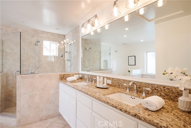 3520 Walnut Avenue, Manhattan Beach, California 90266, 3 Bedrooms Bedrooms, ,2 BathroomsBathrooms,Residential,Sold,Walnut,SB21036889