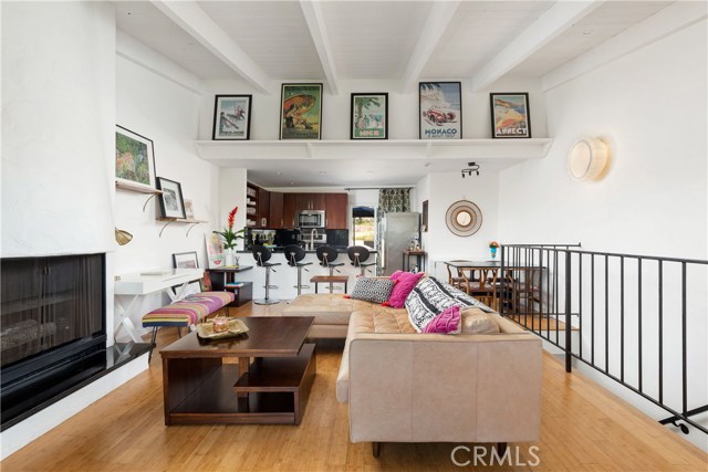 834 Lucia Avenue, Redondo Beach, California 90277, 2 Bedrooms Bedrooms, ,2 BathroomsBathrooms,Residential,Sold,Lucia,SB20066365