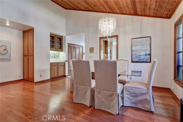 22 Dover Place, Manhattan Beach, California 90266, 2 Bedrooms Bedrooms, ,2 BathroomsBathrooms,Residential,Sold,Dover,SB18247176