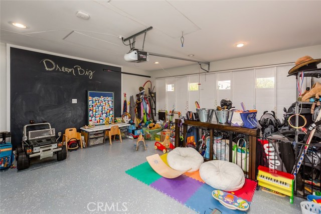 1407 23rd Street, Manhattan Beach, California 90266, 4 Bedrooms Bedrooms, ,2 BathroomsBathrooms,Residential,Sold,23rd,SB17168172